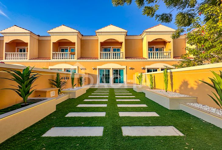 2 bedroom townhouse for sale banner - Dacha