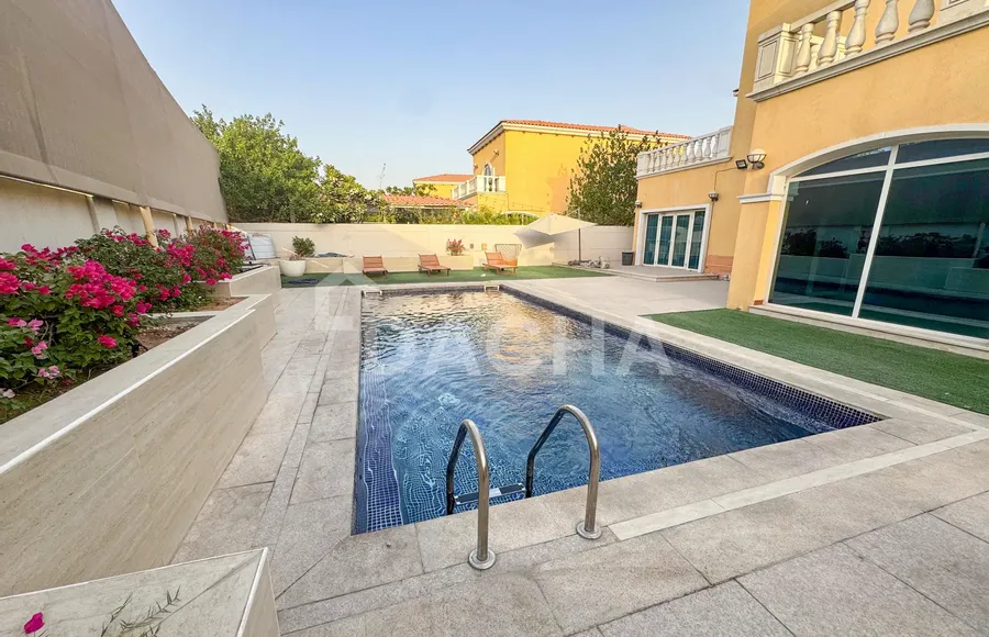 5 bedroom villa for sale - Dacha