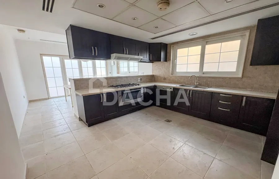 5 bedroom villa for sale - Dacha