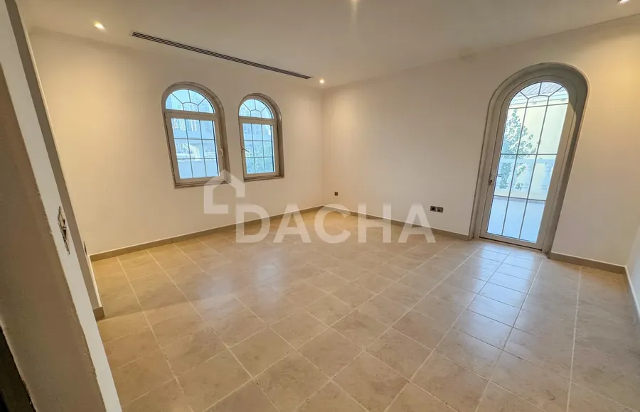 5 bedroom villa for sale - Dacha
