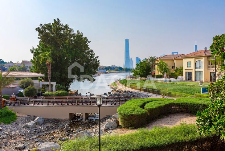 5 bedroom villa for sale banner - Dacha