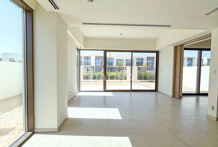 3 bedroom townhouse to rent banner - Dacha