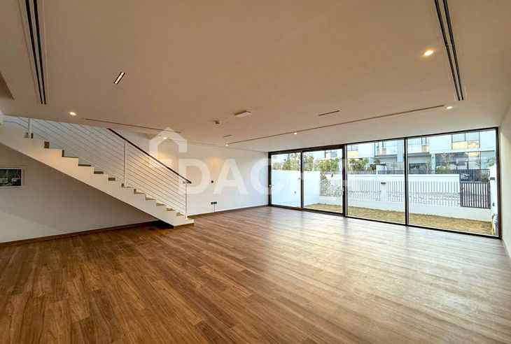 4 bedroom townhouse for sale banner - Dacha