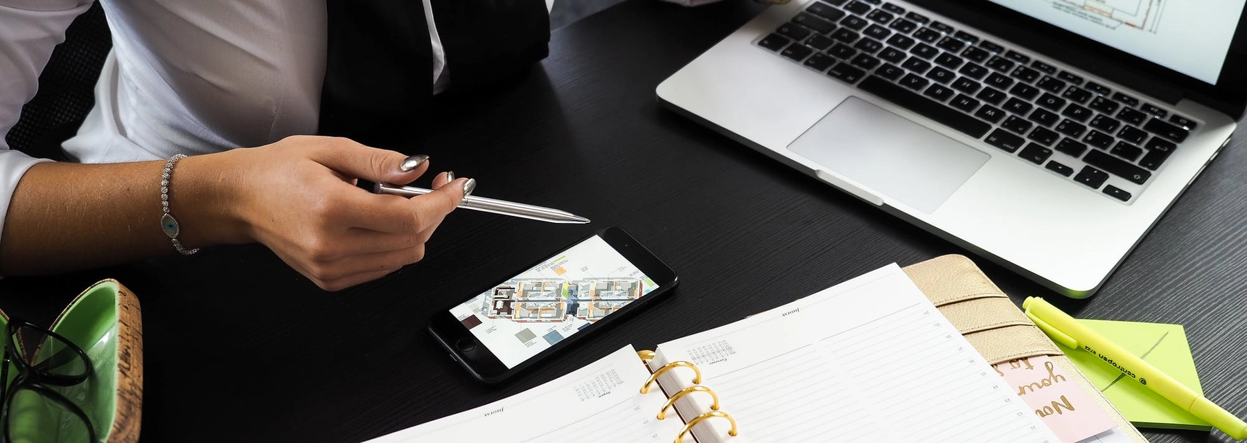 Buying Property in Dubai? You Should Get a Real Estate Agent - Dacha - undefined