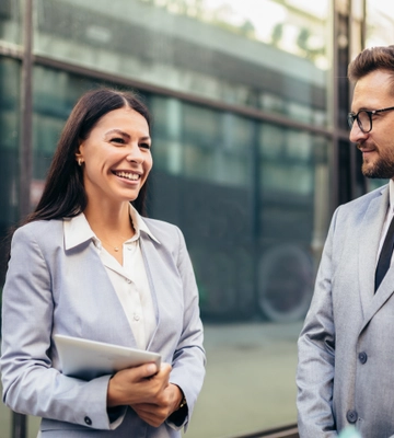 How much do real estate agents earn in Dubai? Salary guide and career insights  - Dacha - undefined