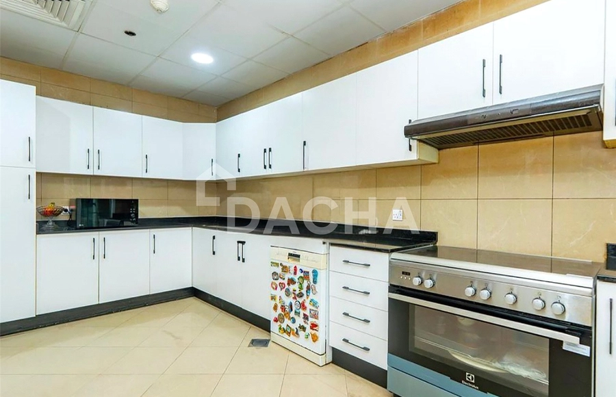 4 bedroom apartment for sale - Dacha - undefined