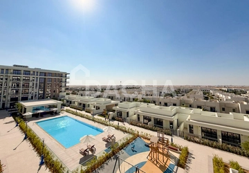 Town Square- Dacha - undefined