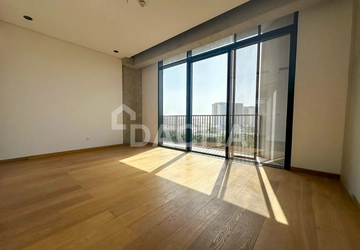 Living Legends- Dacha - undefined