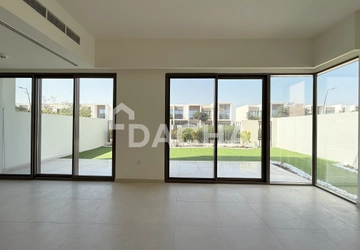 The Valley- Dacha - undefined